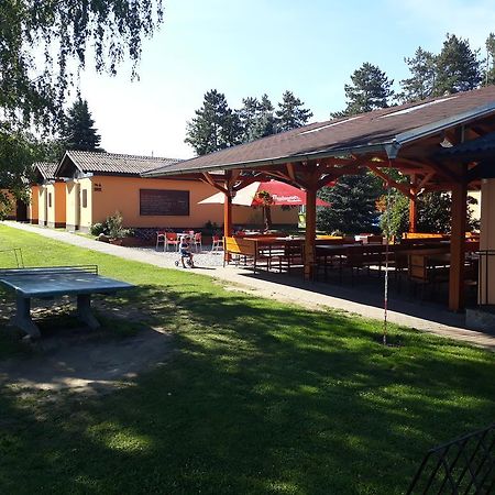 Sportcentrum Dvorak Villa Hluboká nad Vltavou Eksteriør bilde